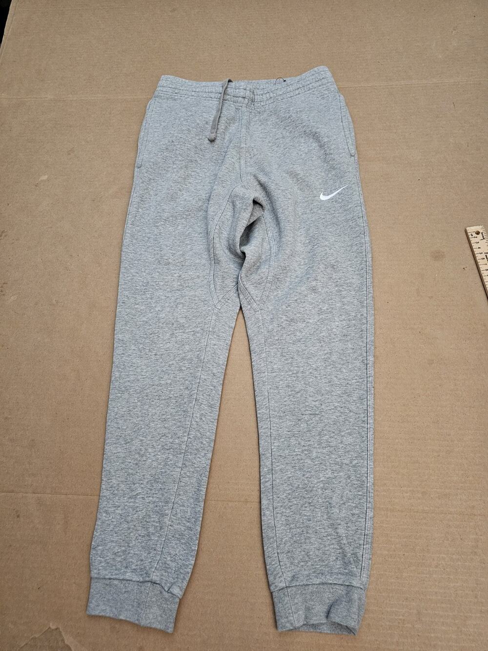 Nike Joggers Mens Small Gray Club Fleece Sweatpants Swoosh Logo BV2671